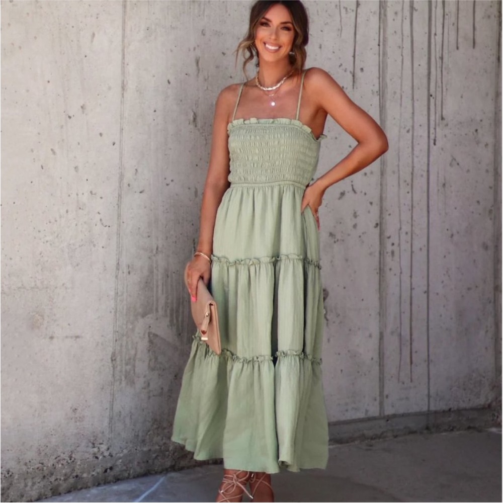 NWOT VICI Zoey Smocked Tiered Maxi Dress | Light Olive | Medium